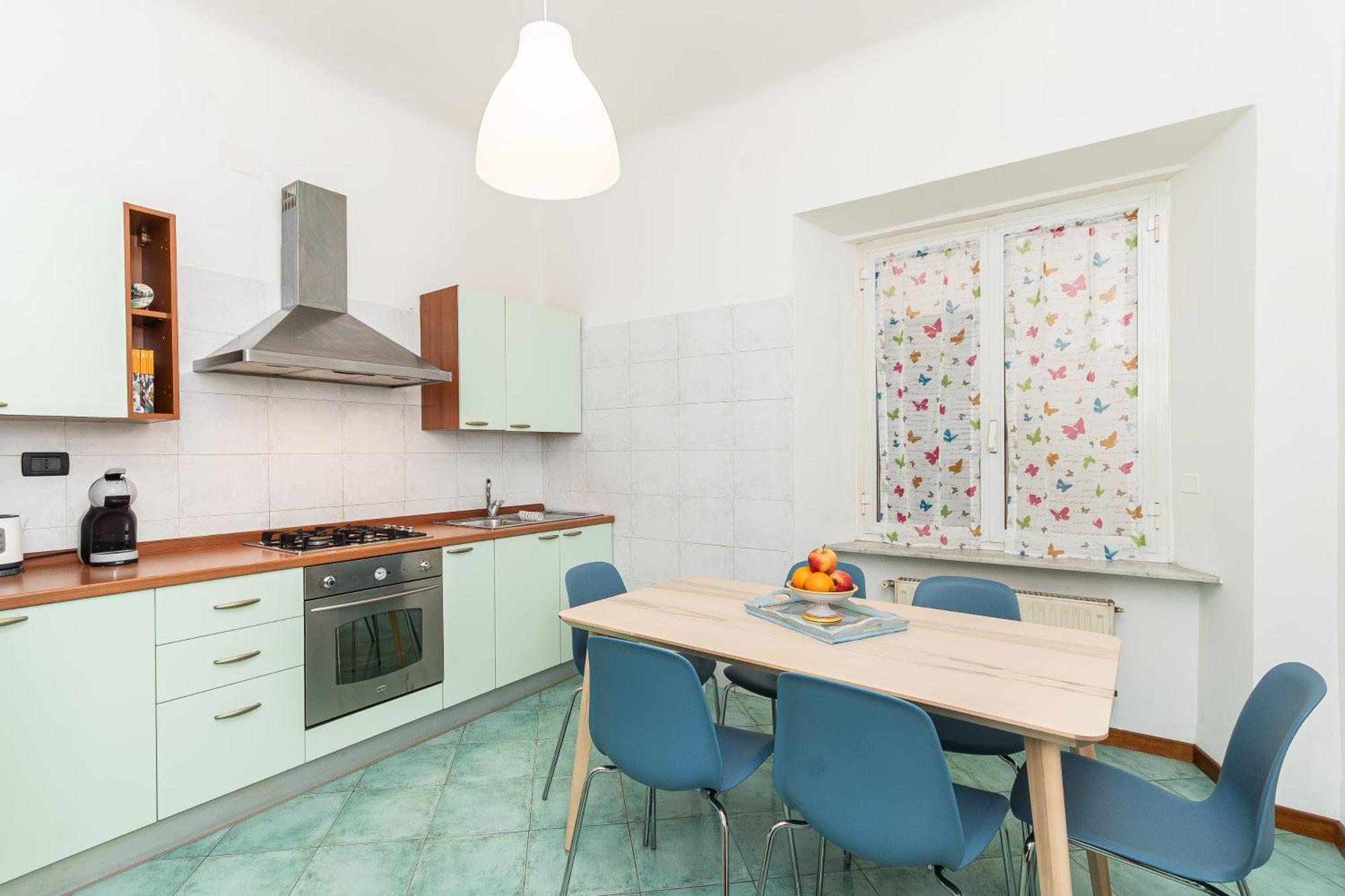 Trilocale Davanti All'acquario - Centro Apartment